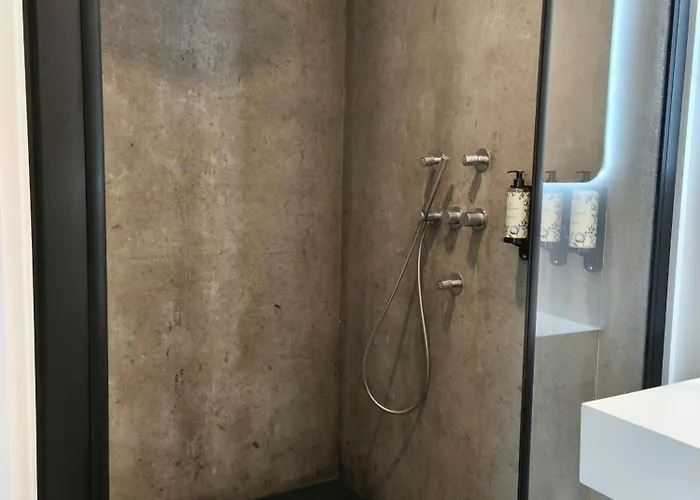 Cá Por Casa Pico-azevinho *