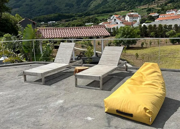 Ca Por Casa Pico-azevinho Prainha (Sao Roque do Pico)