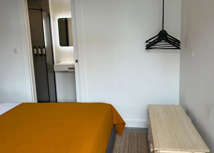 Ca Por Casa Pico-azevinho *